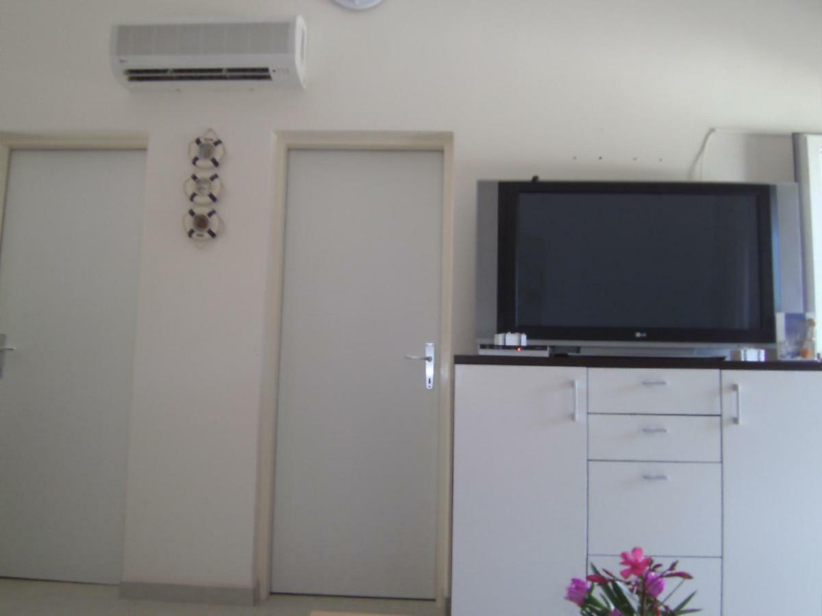 Apartments Vir Delfin ภายนอก รูปภาพ