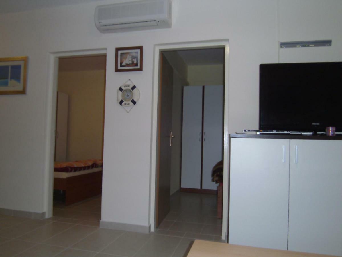Apartments Vir Delfin ภายนอก รูปภาพ