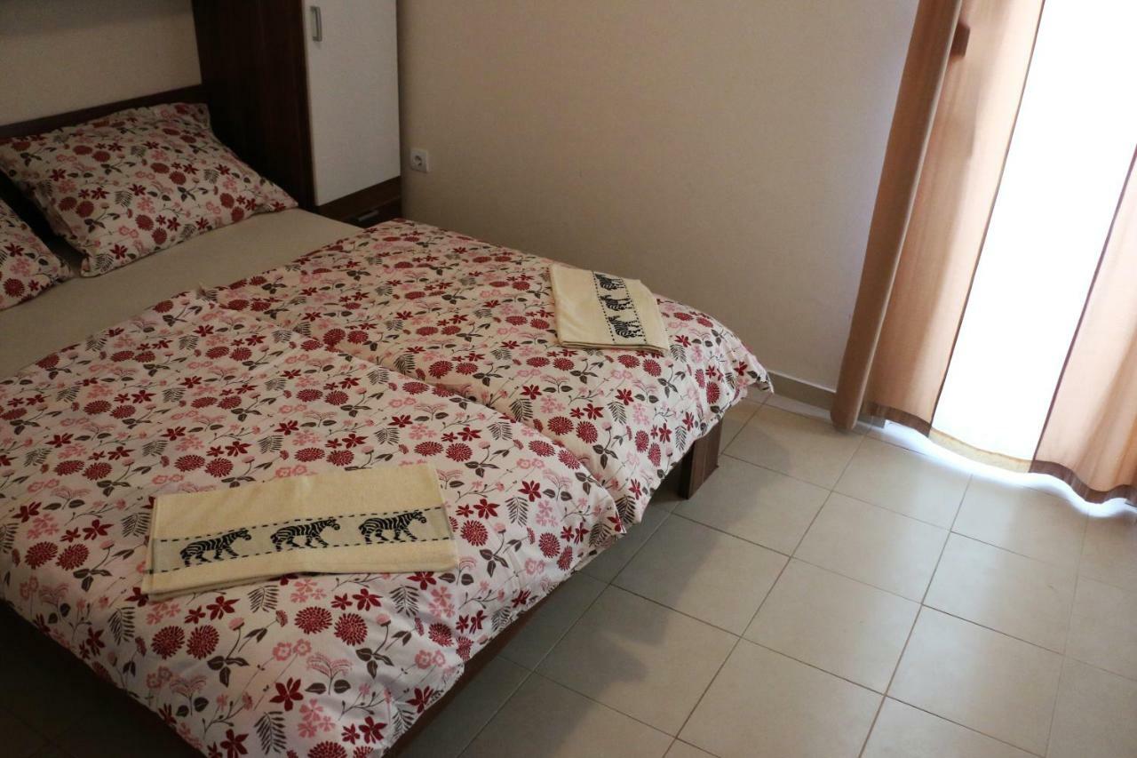 Apartments Vir Delfin ภายนอก รูปภาพ