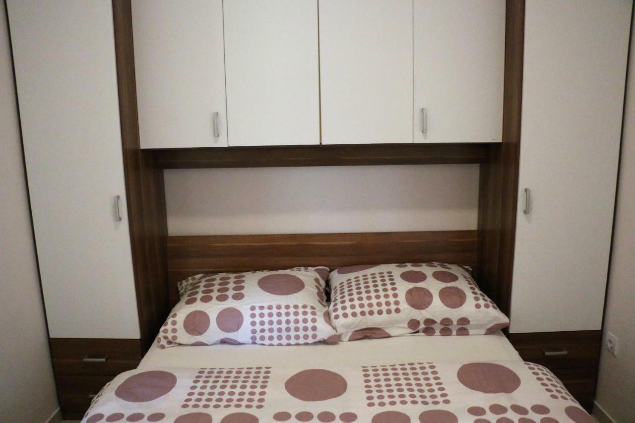 Apartments Vir Delfin ภายนอก รูปภาพ